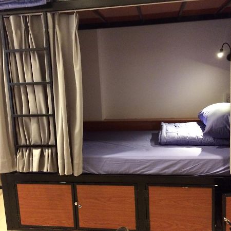 Wanderlust Saigon Hostel & Rooftop Bar Ho Chi Minh Zewnętrze zdjęcie