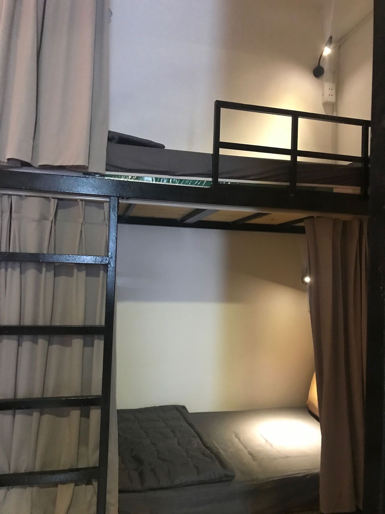 Wanderlust Saigon Hostel & Rooftop Bar Ho Chi Minh Zewnętrze zdjęcie
